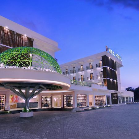 D'Max Hotel & Convention Lombok Praya Ngoại thất bức ảnh