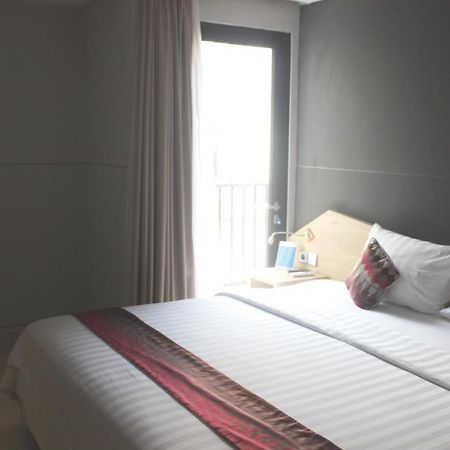 D'Max Hotel & Convention Lombok Praya Ngoại thất bức ảnh