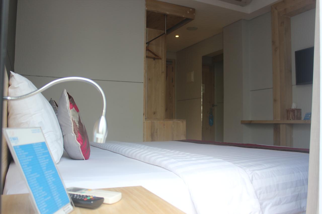 D'Max Hotel & Convention Lombok Praya Ngoại thất bức ảnh